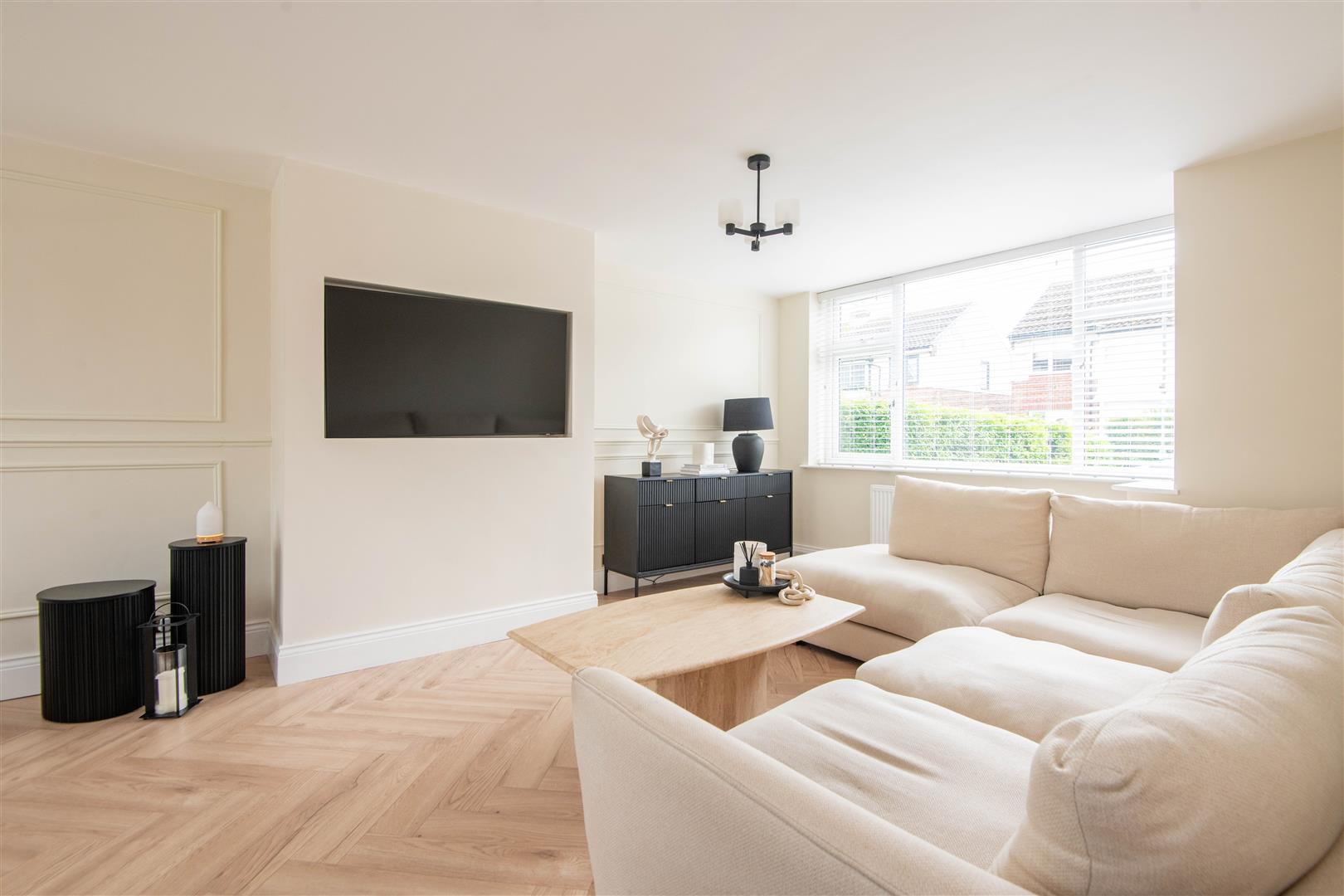 3 bed property in Laburnum Avenue, Preston